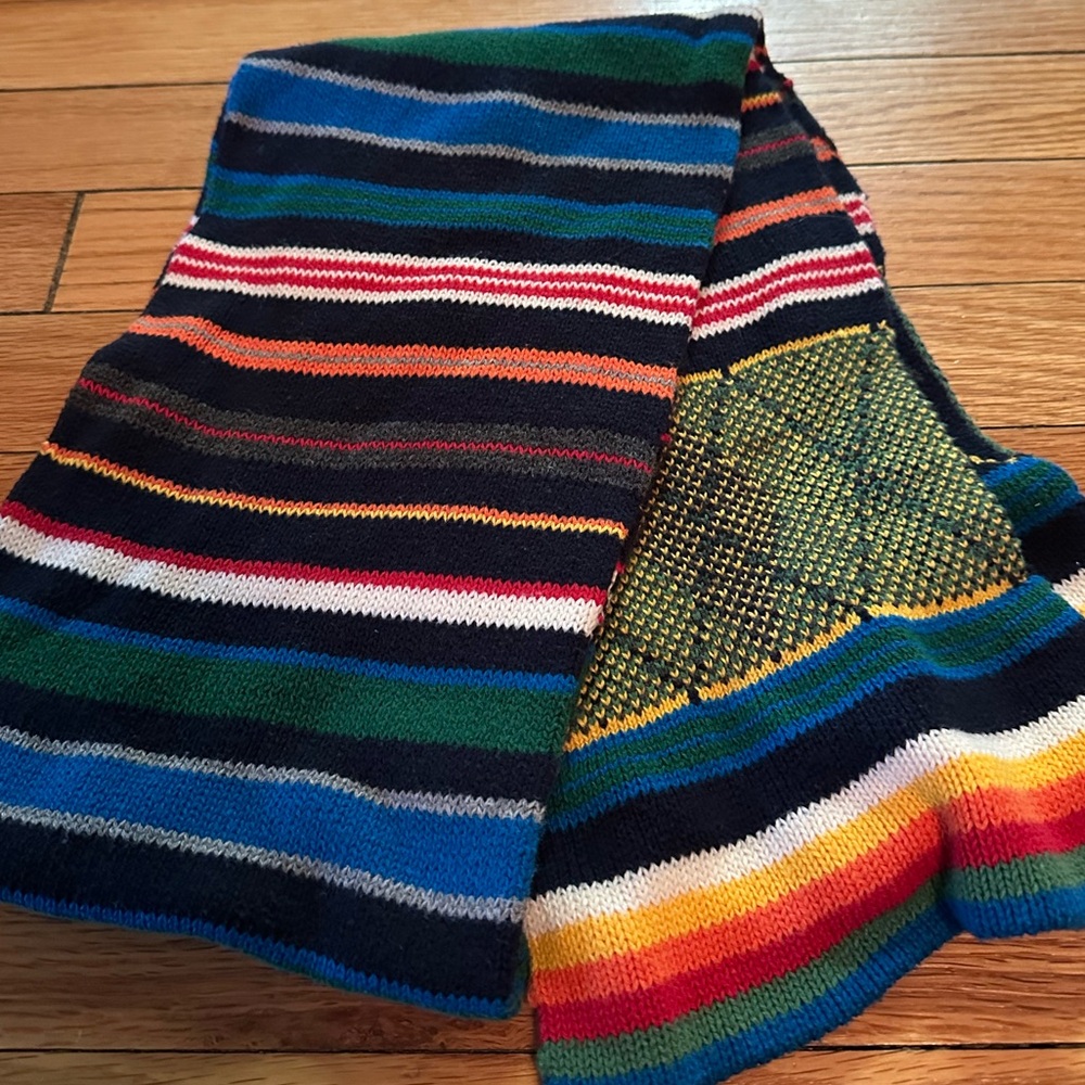 Gap Scarf